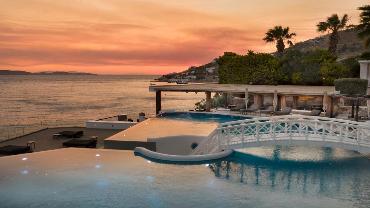Saint John Hotel Villas & Spa