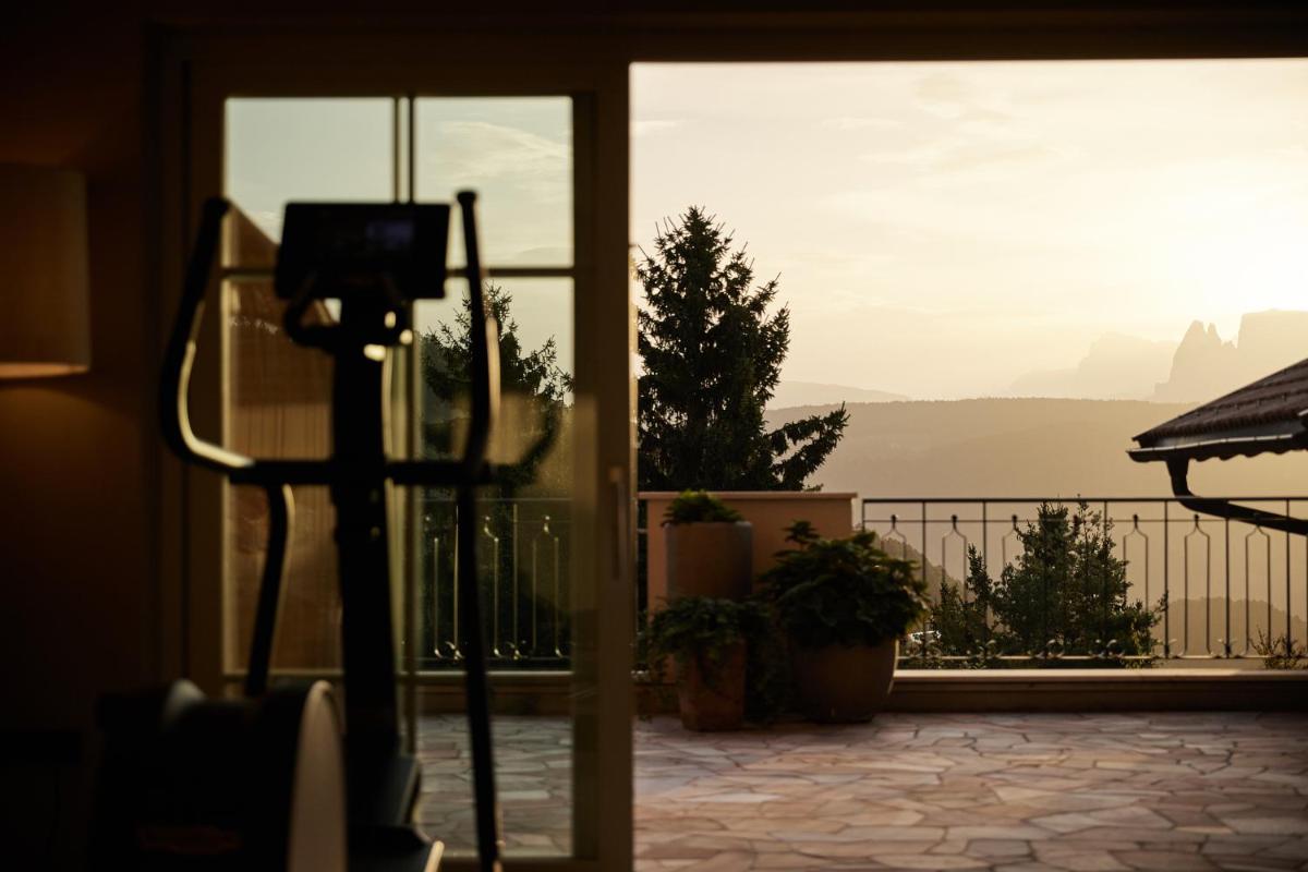 Saltus, Small Luxury Hotels SLH