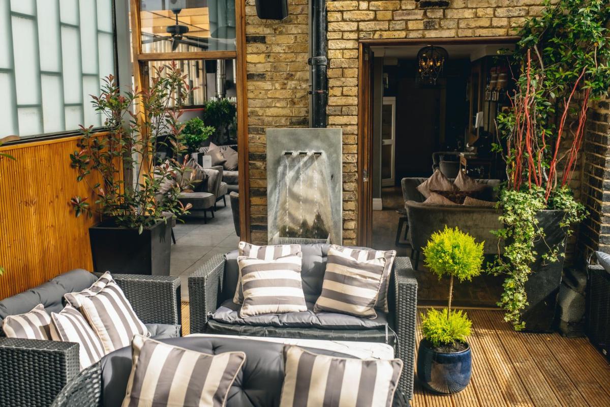 Karma Sanctum Soho Hotel