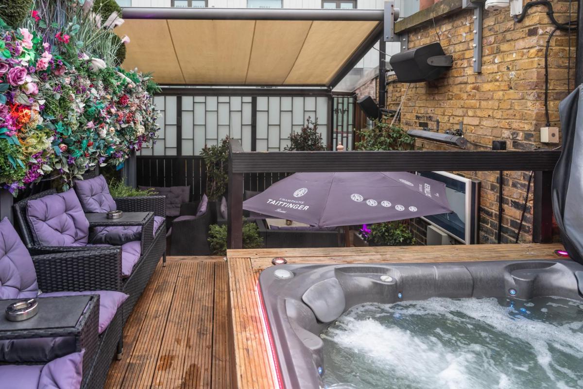 Karma Sanctum Soho Hotel