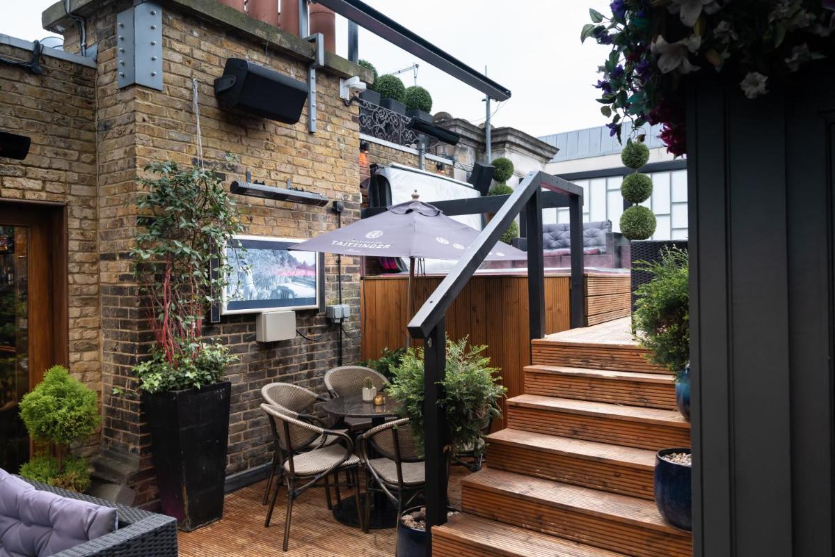 Karma Sanctum Soho Hotel