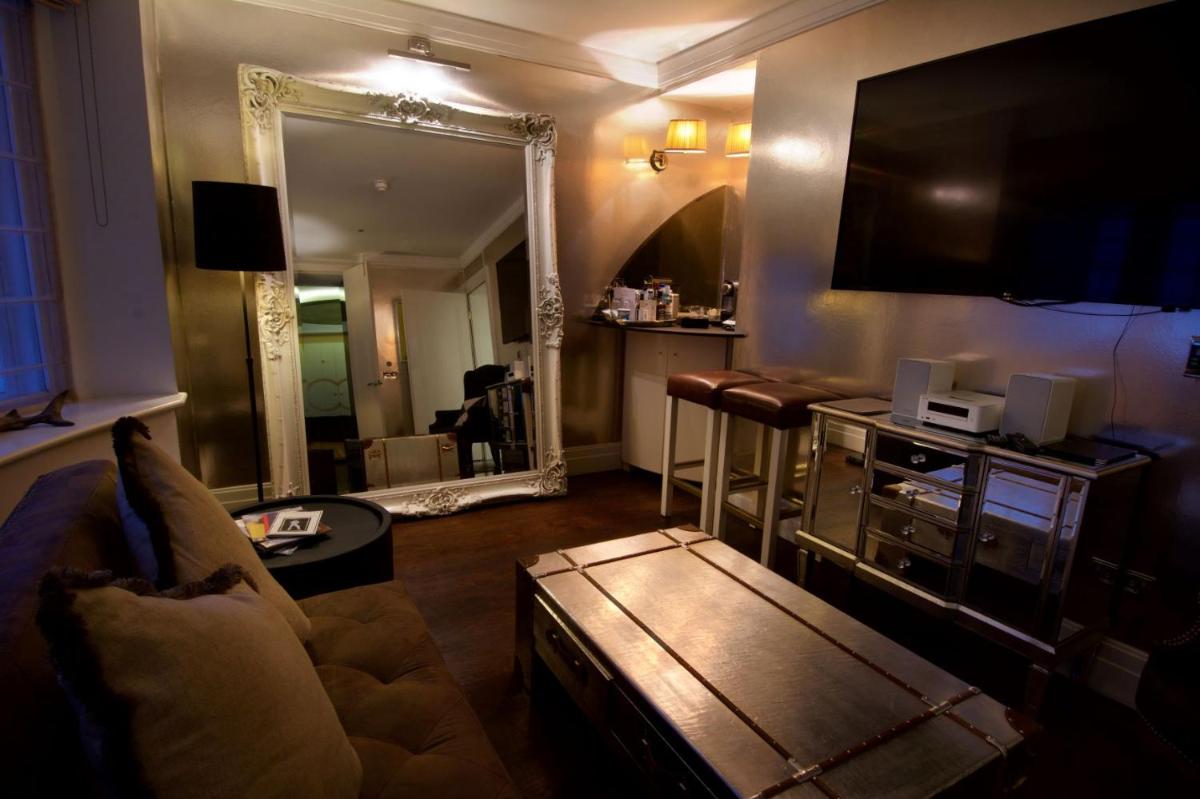 Karma Sanctum Soho Hotel