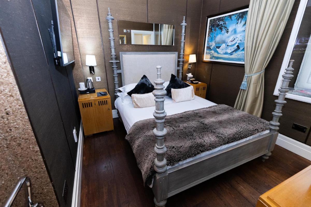 Karma Sanctum Soho Hotel