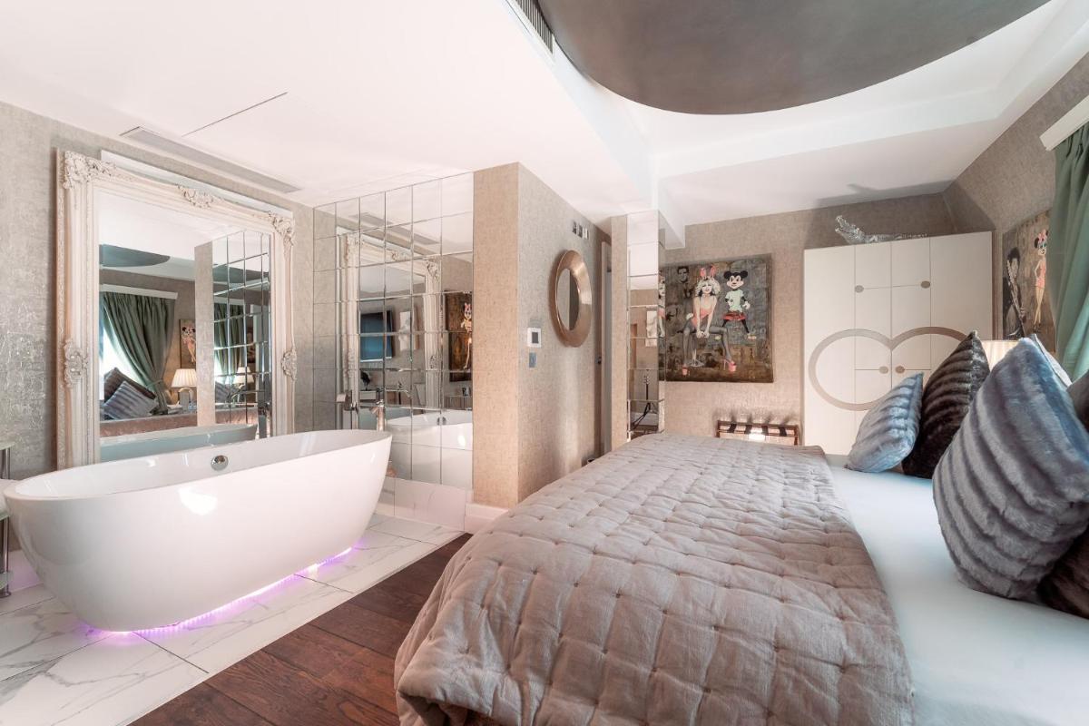 Karma Sanctum Soho Hotel