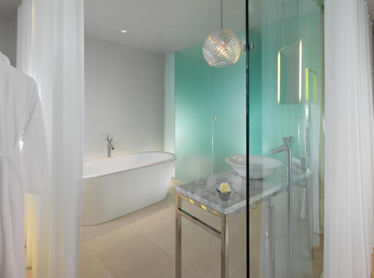Sanderson London