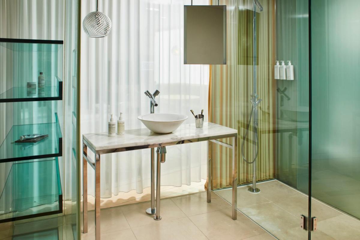 Sanderson London