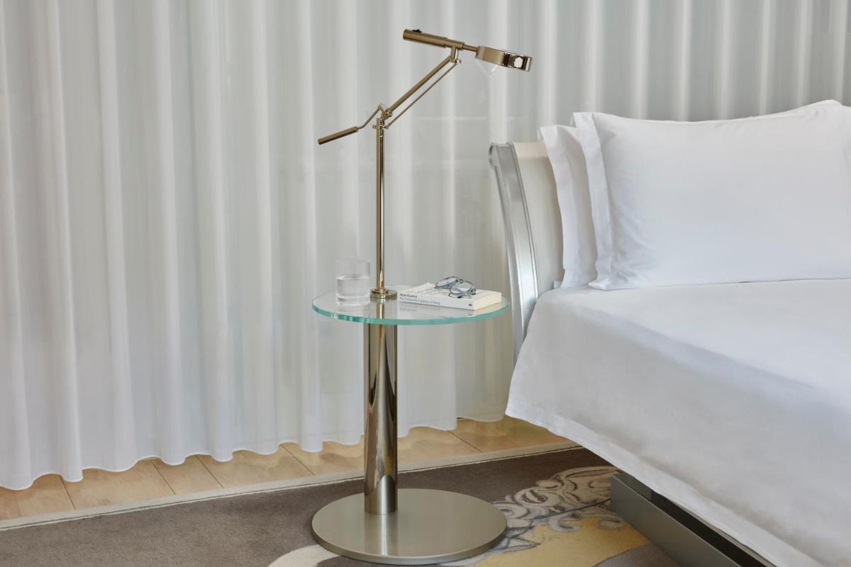 Sanderson London