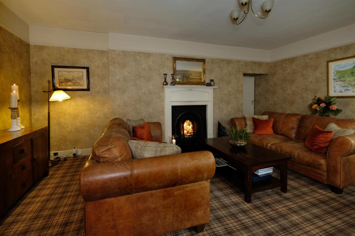 Sandown House