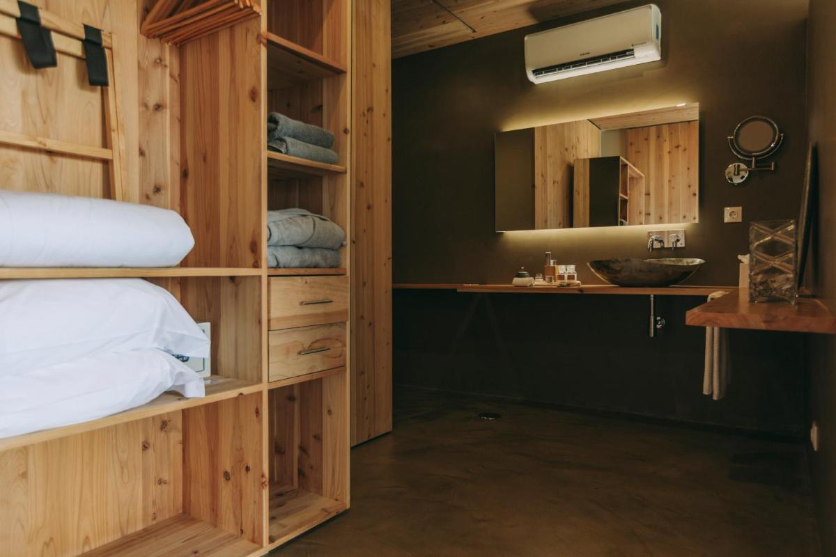 Santa Barbara Eco-Beach Resort