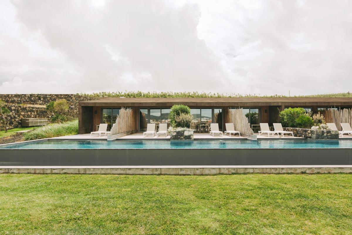 Santa Barbara Eco-Beach Resort