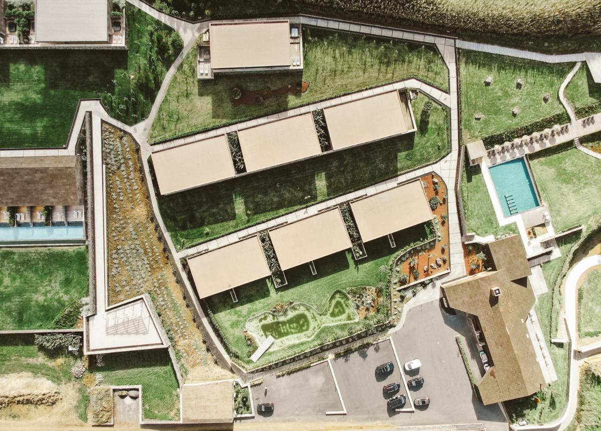 Santa Barbara Eco-Beach Resort