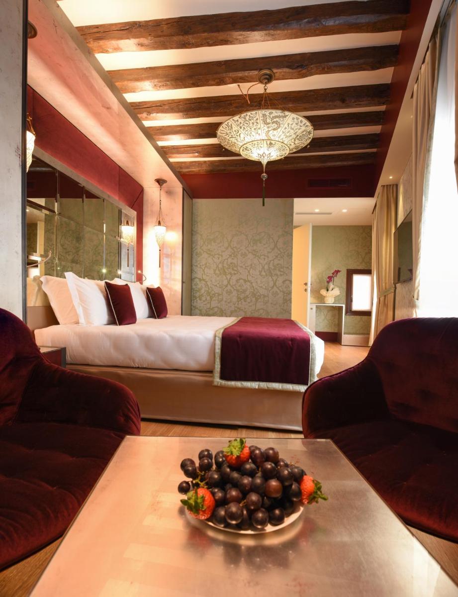 Santa Croce Boutique Hotel