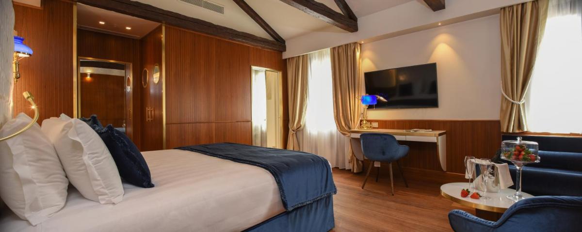 Santa Croce Boutique Hotel