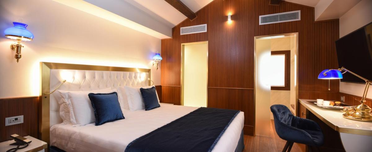 Santa Croce Boutique Hotel