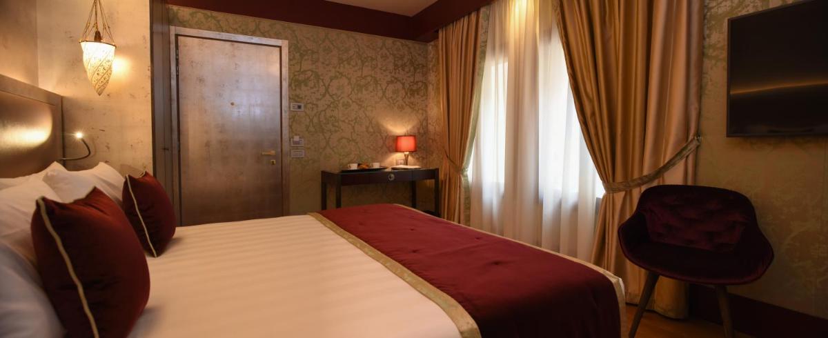 Santa Croce Boutique Hotel