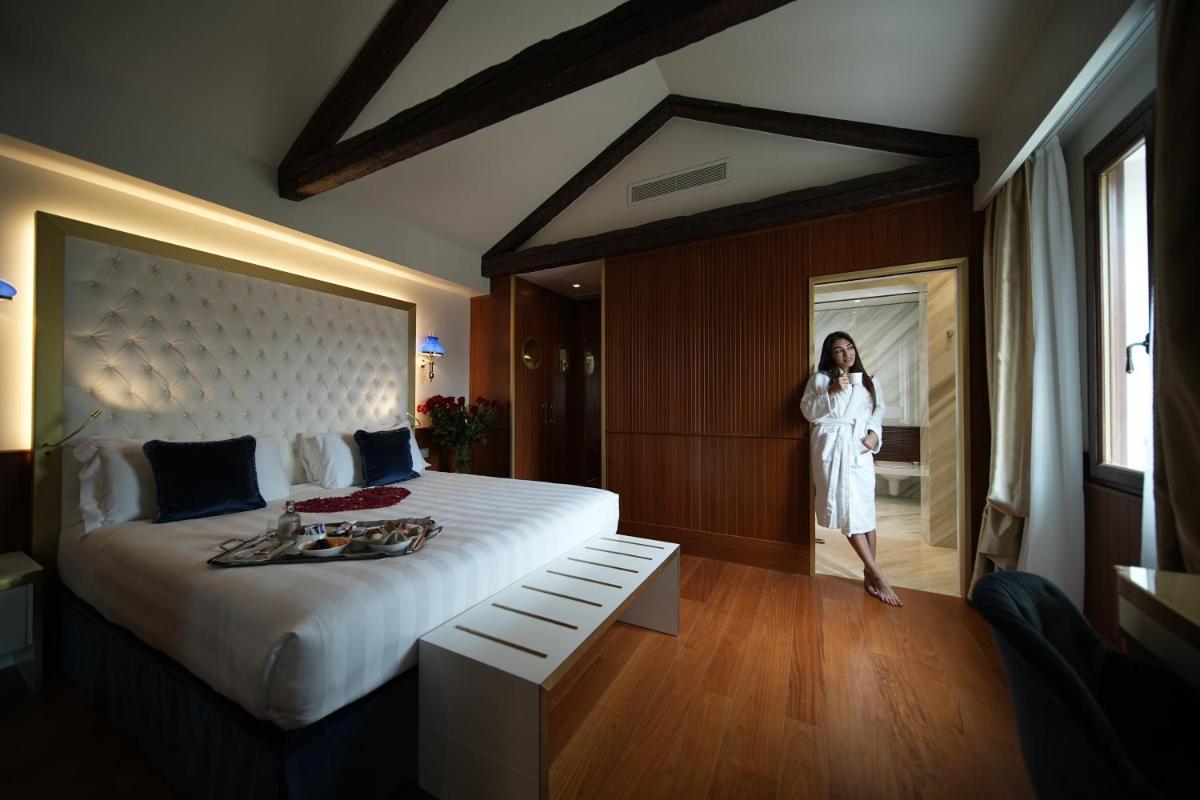 Santa Croce Boutique Hotel