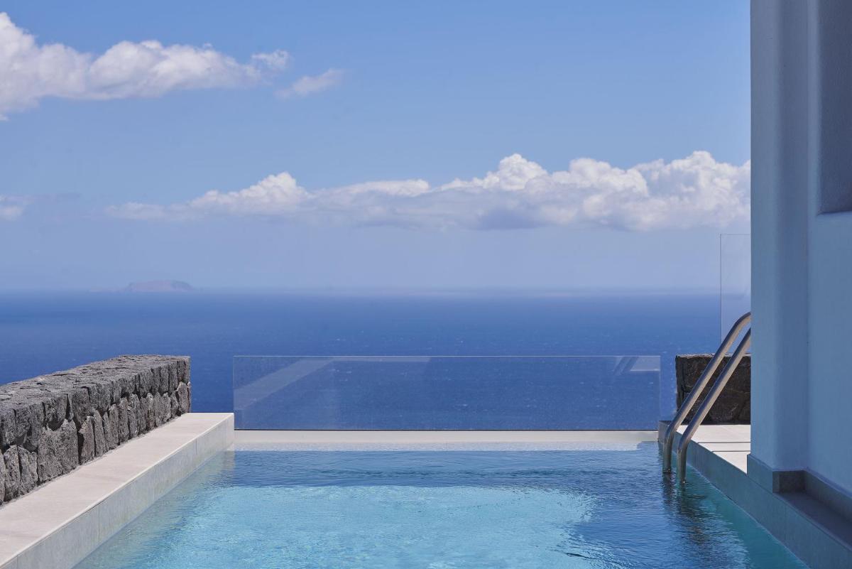 SantAnna Luxury Suites