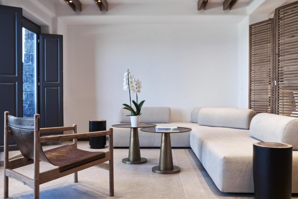 SantAnna Luxury Suites