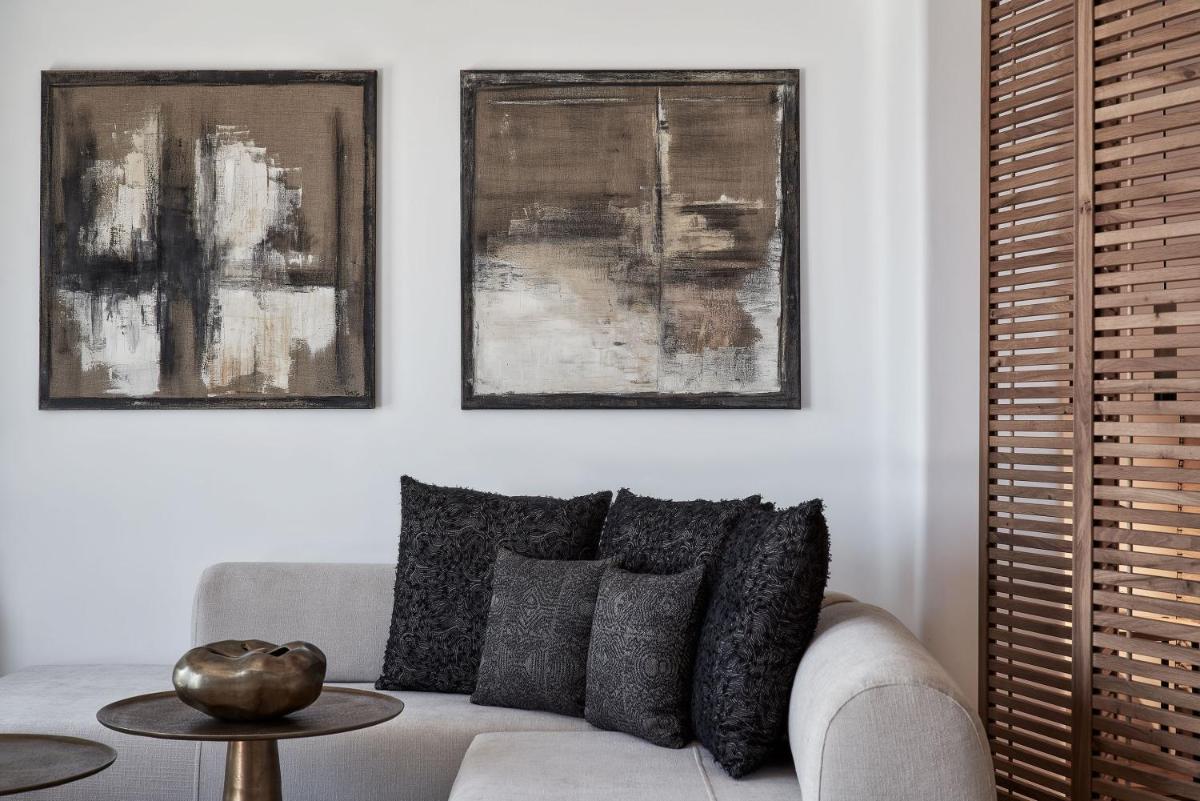 SantAnna Luxury Suites