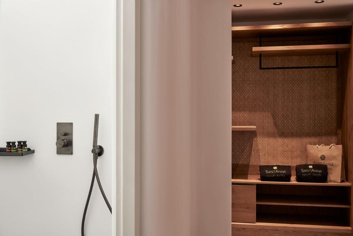 SantAnna Luxury Suites