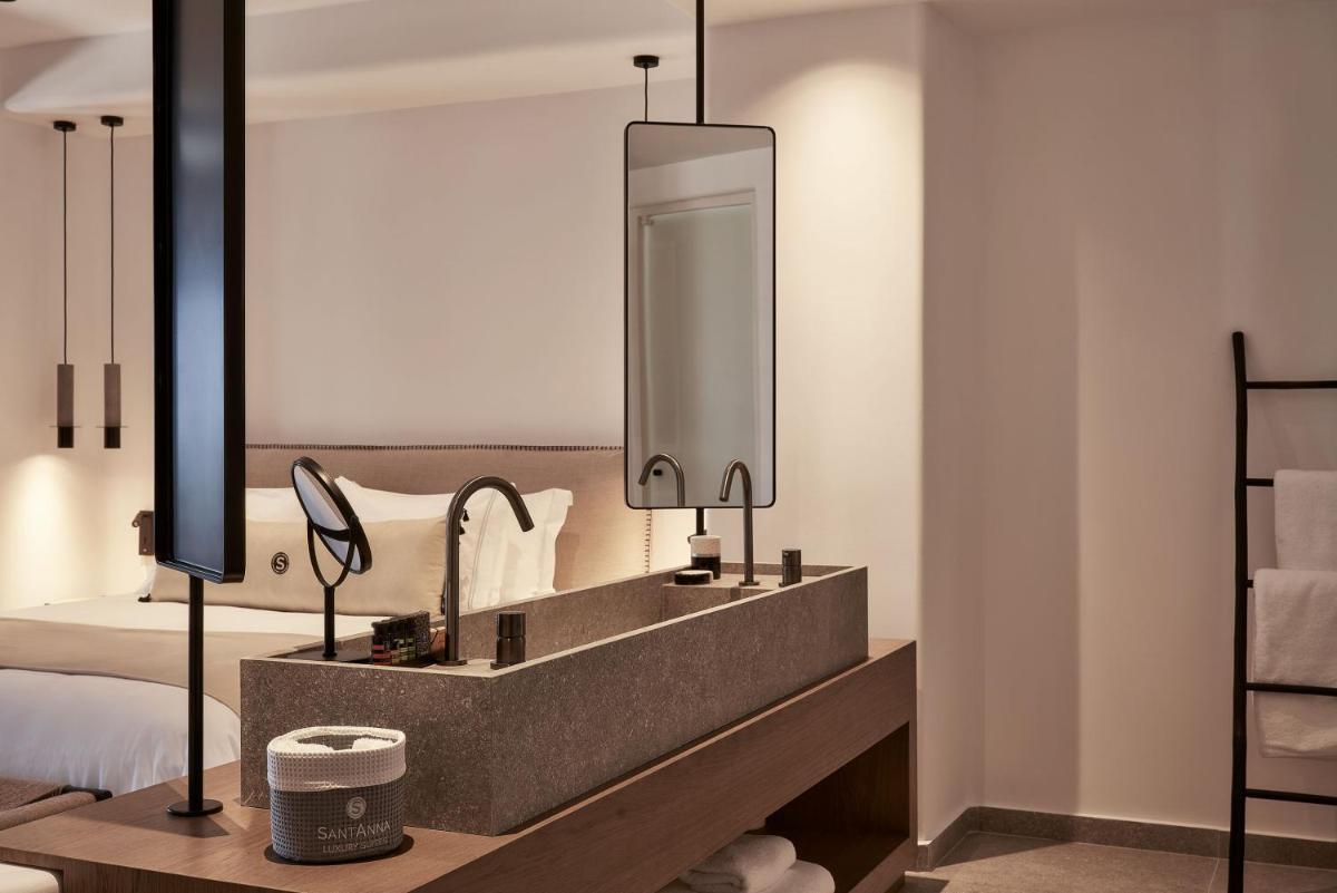 SantAnna Luxury Suites