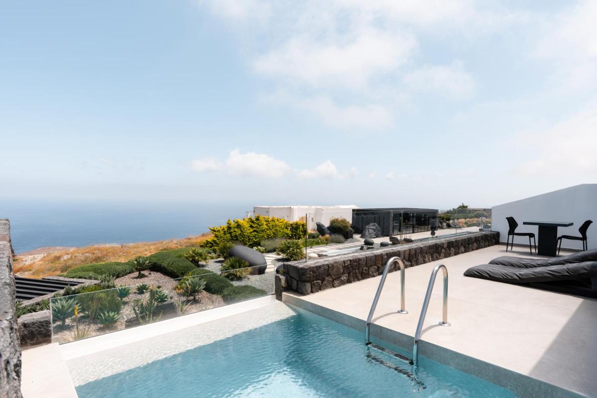 SantAnna Luxury Suites