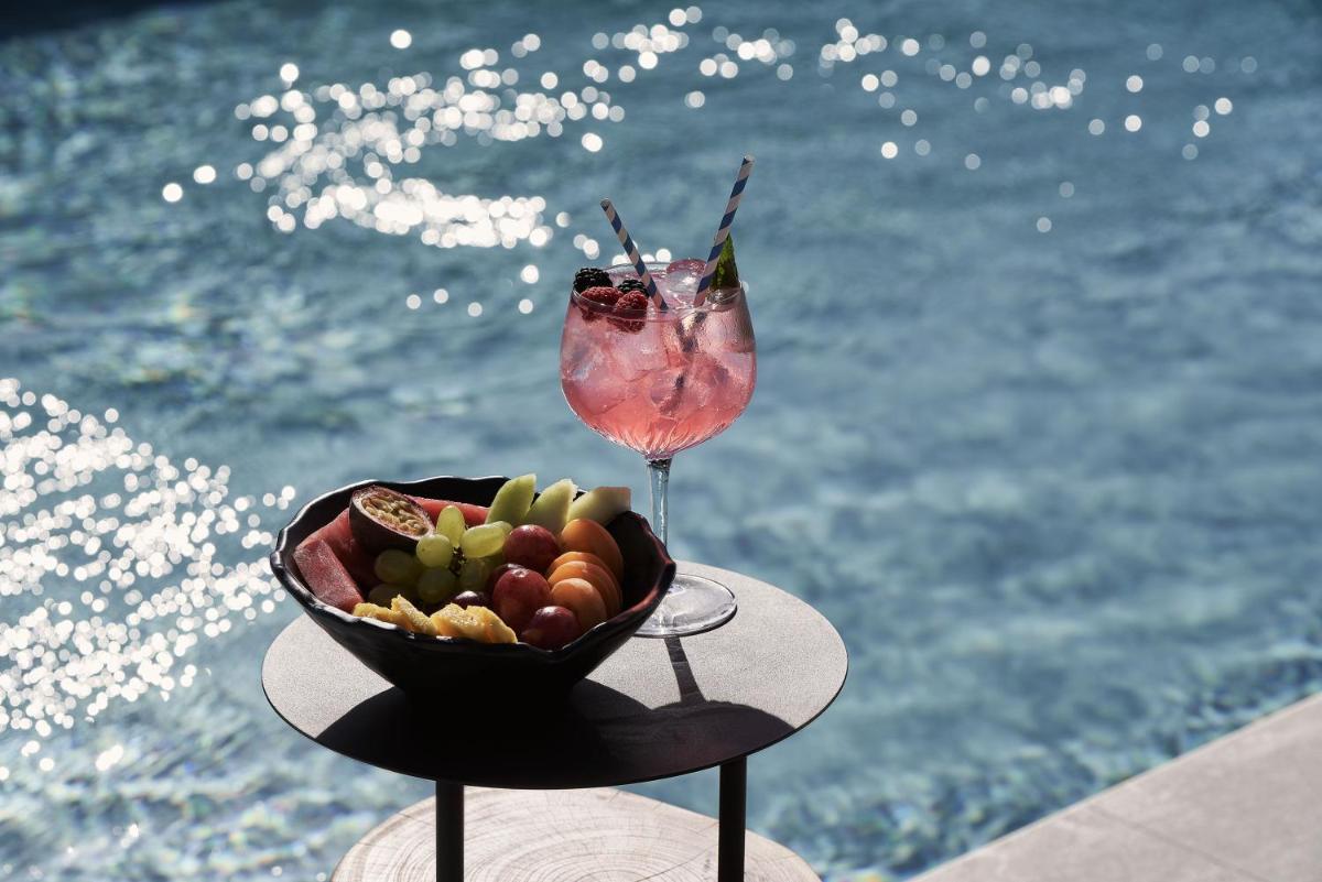 SantAnna Luxury Suites