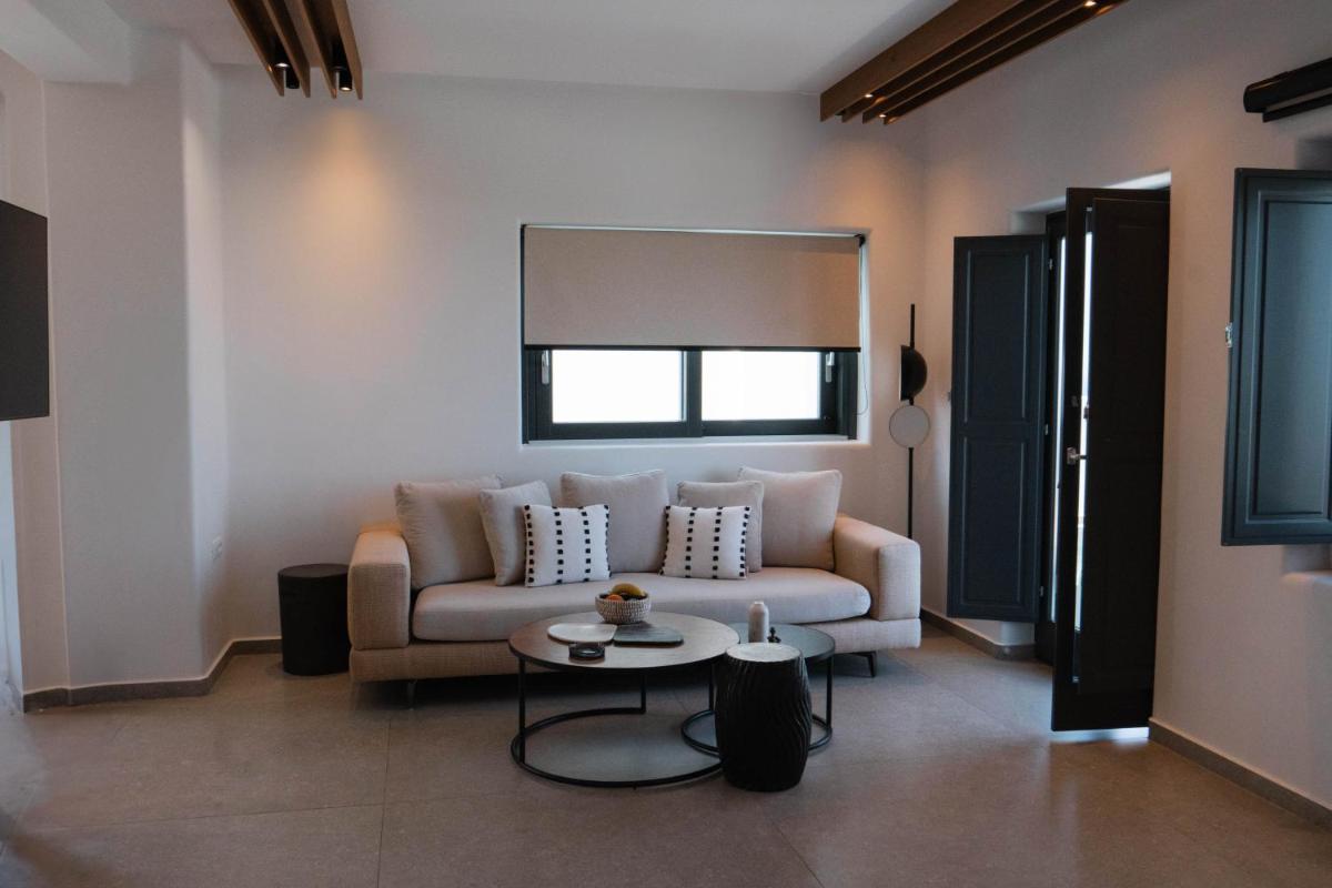 SantAnna Luxury Suites