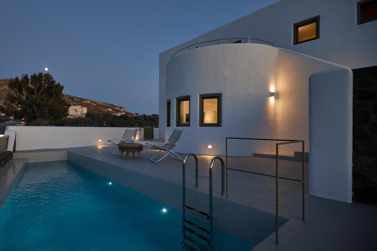 Santorini Hillside Suites & Villas