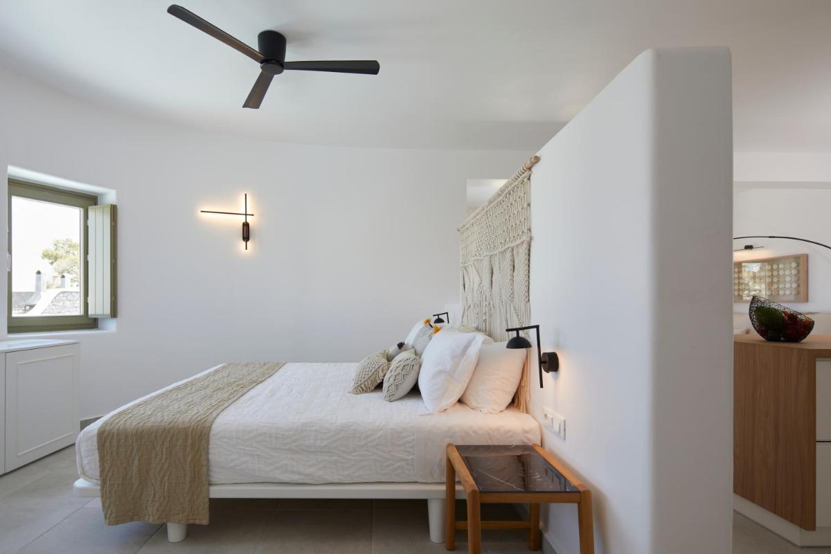 Santorini Hillside Suites & Villas