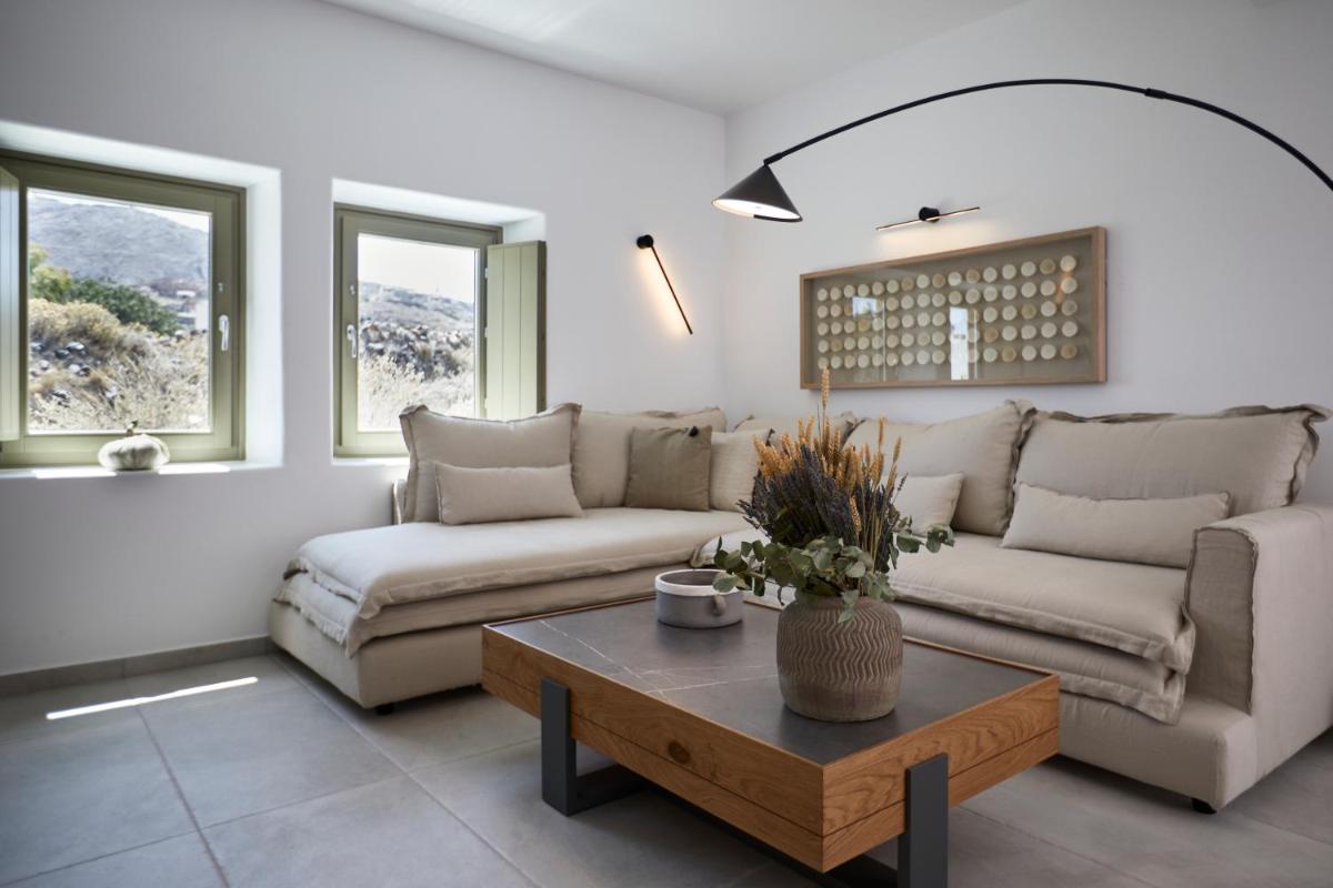 Santorini Hillside Suites & Villas