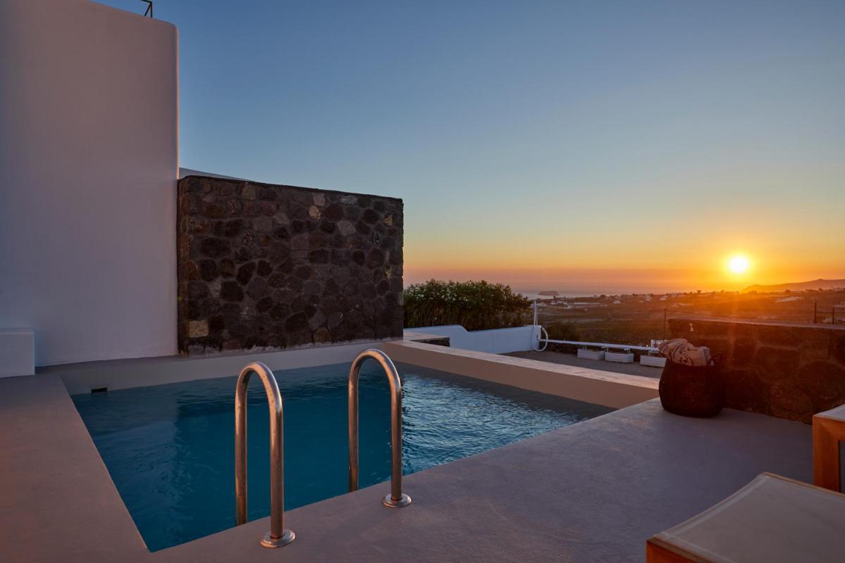 Santorini Hillside Suites & Villas