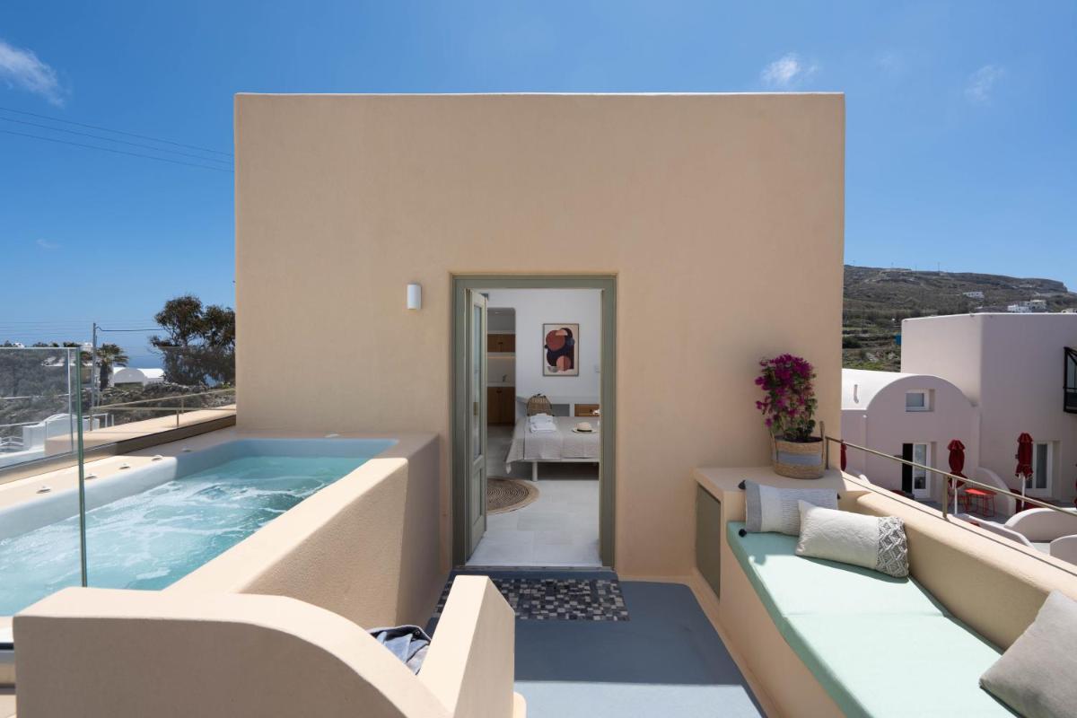 Santorini Hillside Suites & Villas