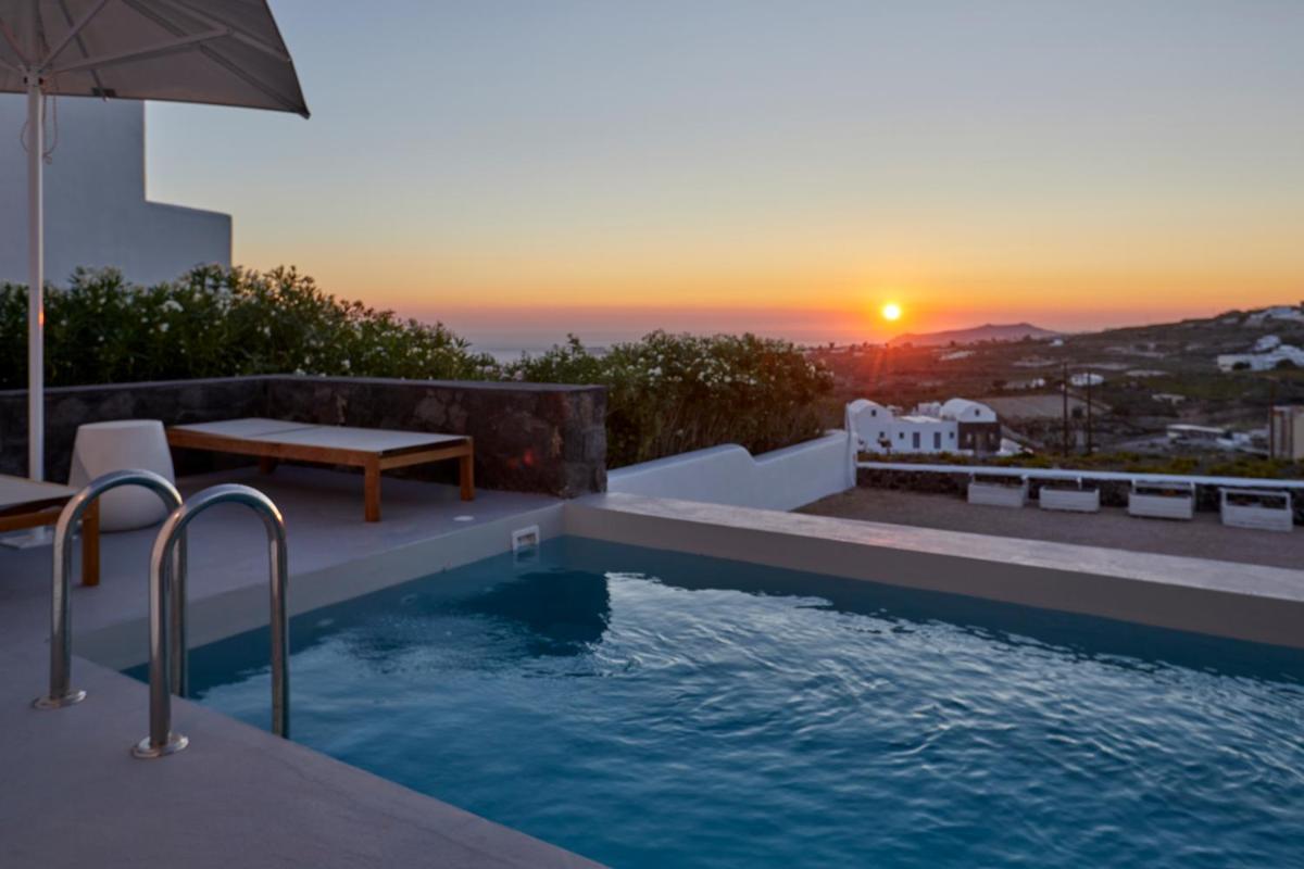 Santorini Hillside Suites & Villas