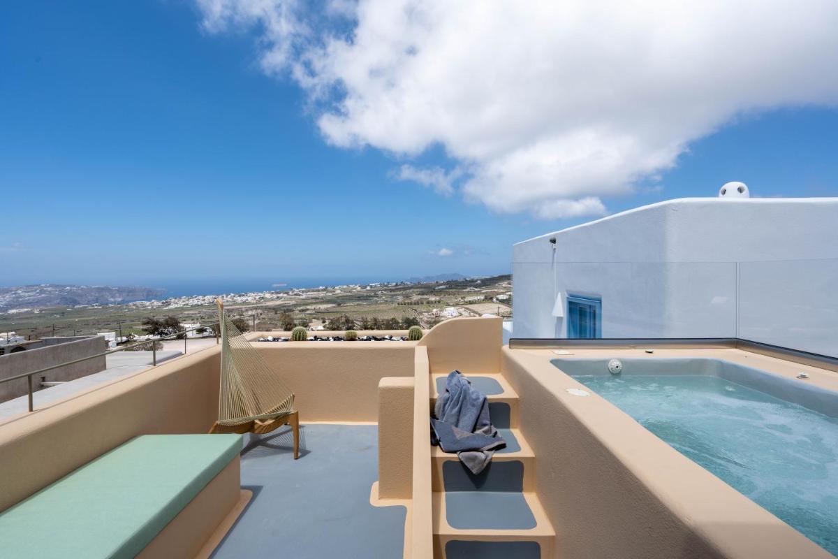 Santorini Hillside Suites & Villas