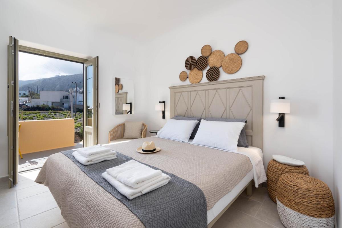 Santorini Hillside Suites & Villas