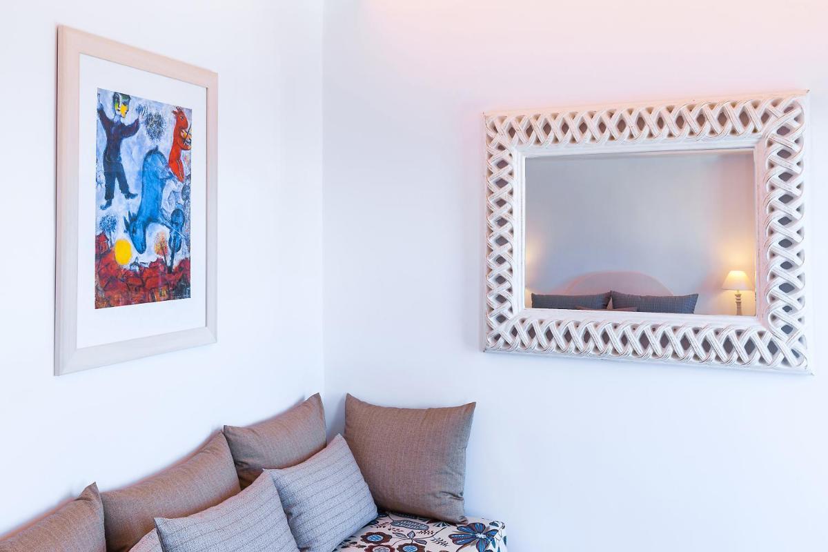 Santorini Secret Premium