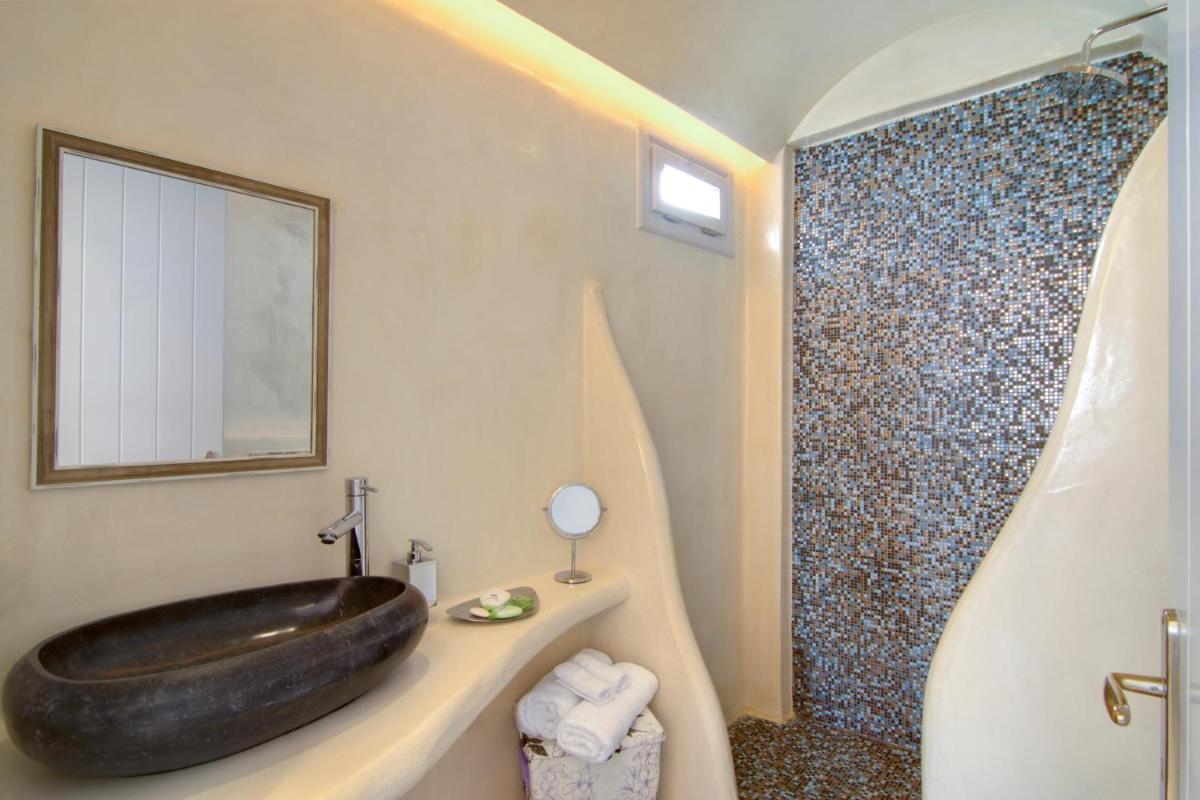 Santorini Secret Premium
