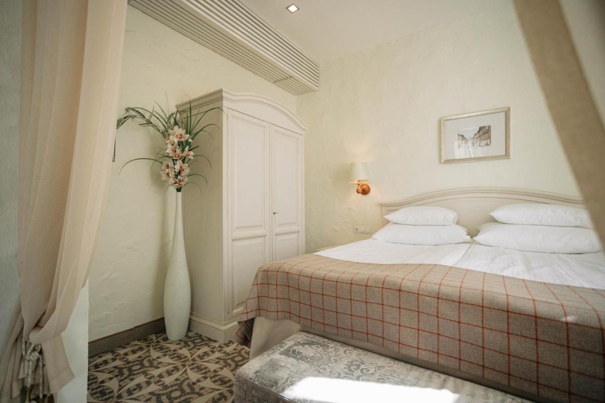 Rixwell Collection Savoy Boutique Hotel