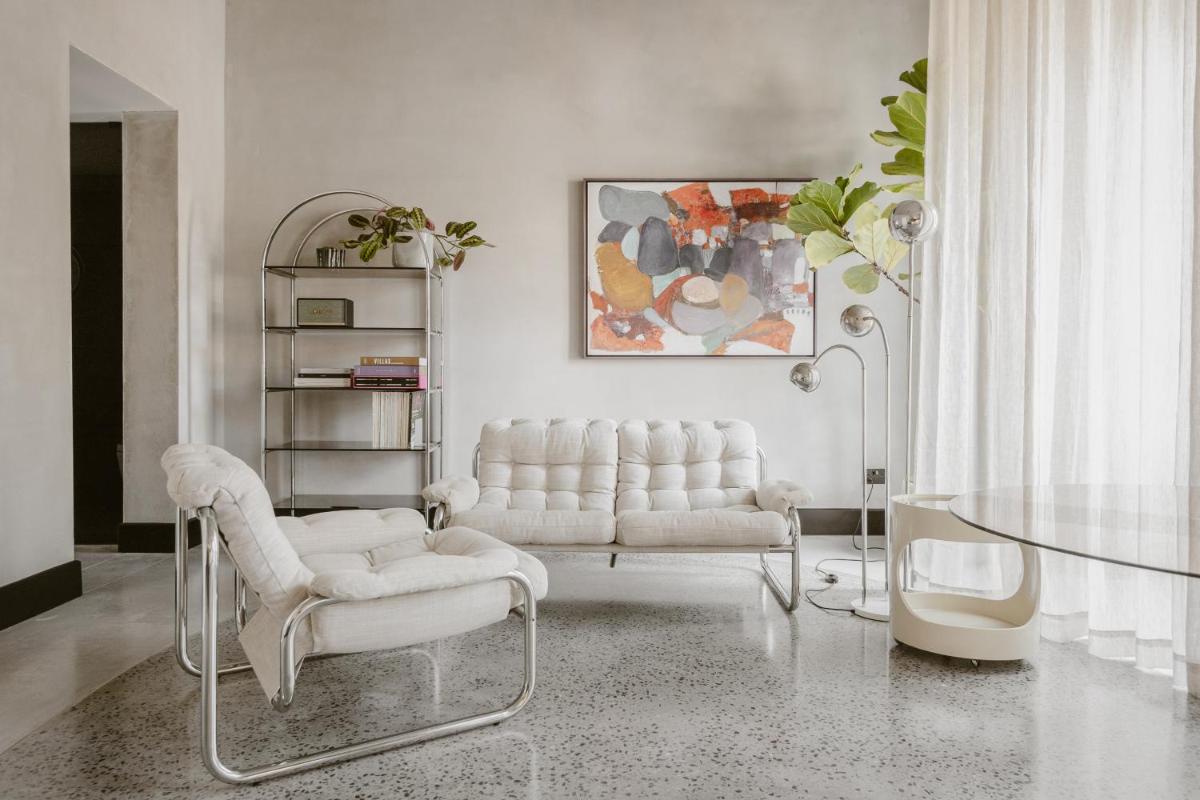 SCALA by Valletta Vintage