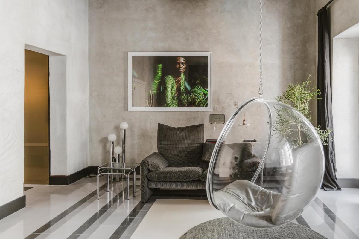 SCALA by Valletta Vintage