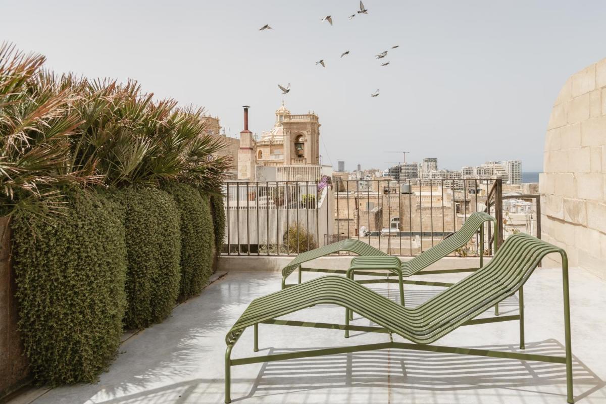 SCALA by Valletta Vintage