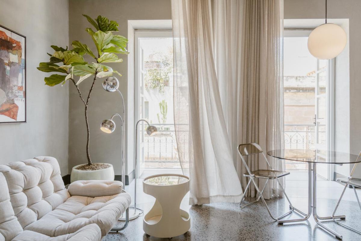 SCALA by Valletta Vintage