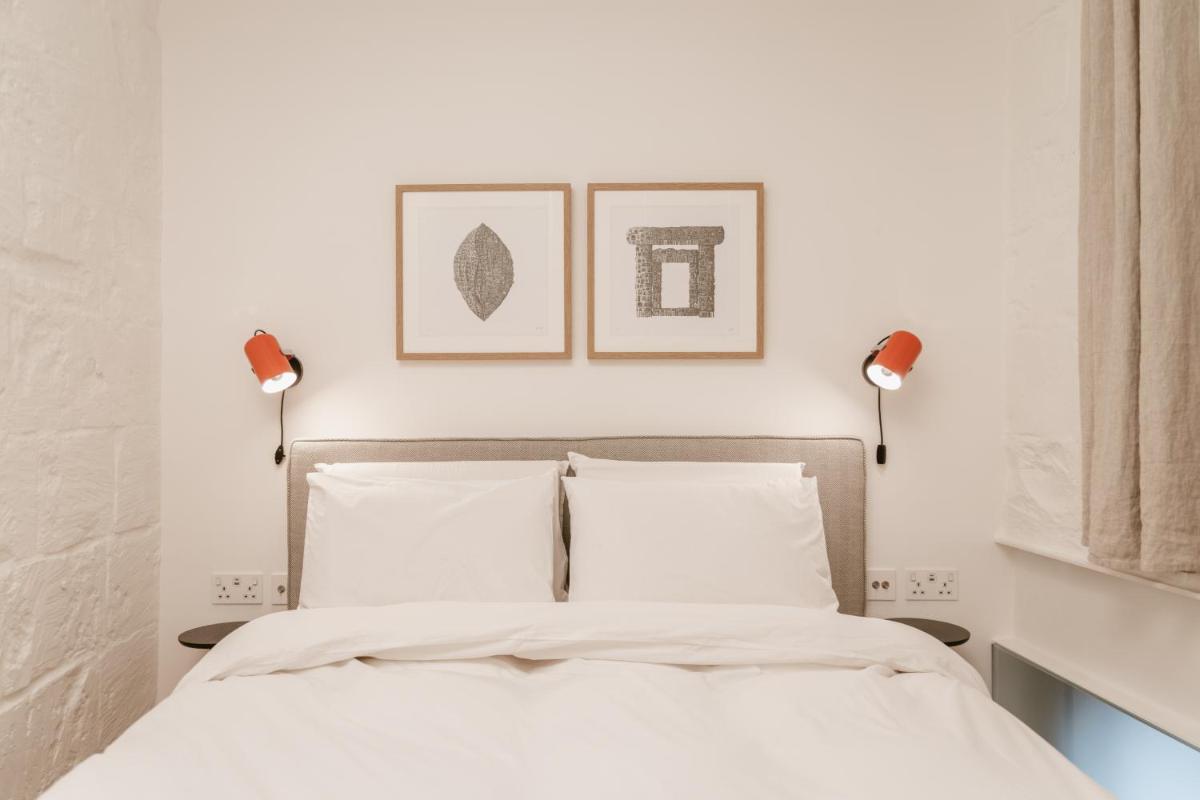 SCALA by Valletta Vintage