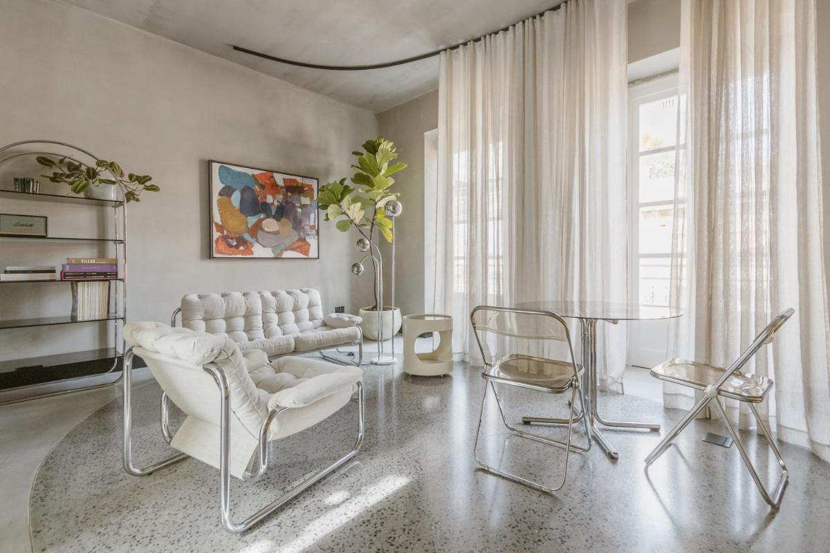 SCALA by Valletta Vintage