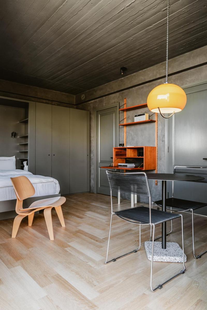 SCALA by Valletta Vintage