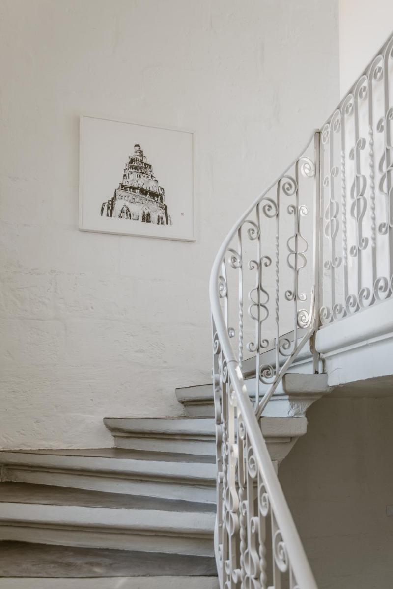 SCALA by Valletta Vintage