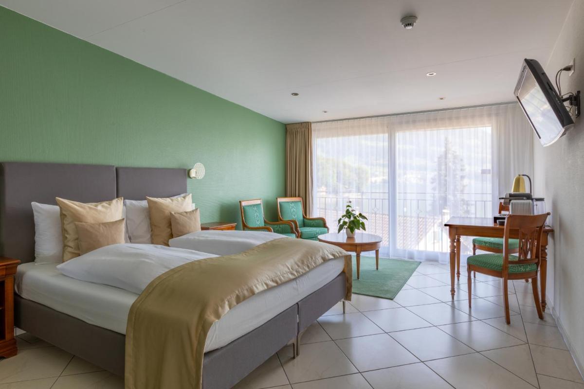 Swiss-Chalet Merlischachen - Romantik Schloss-Hotel am See