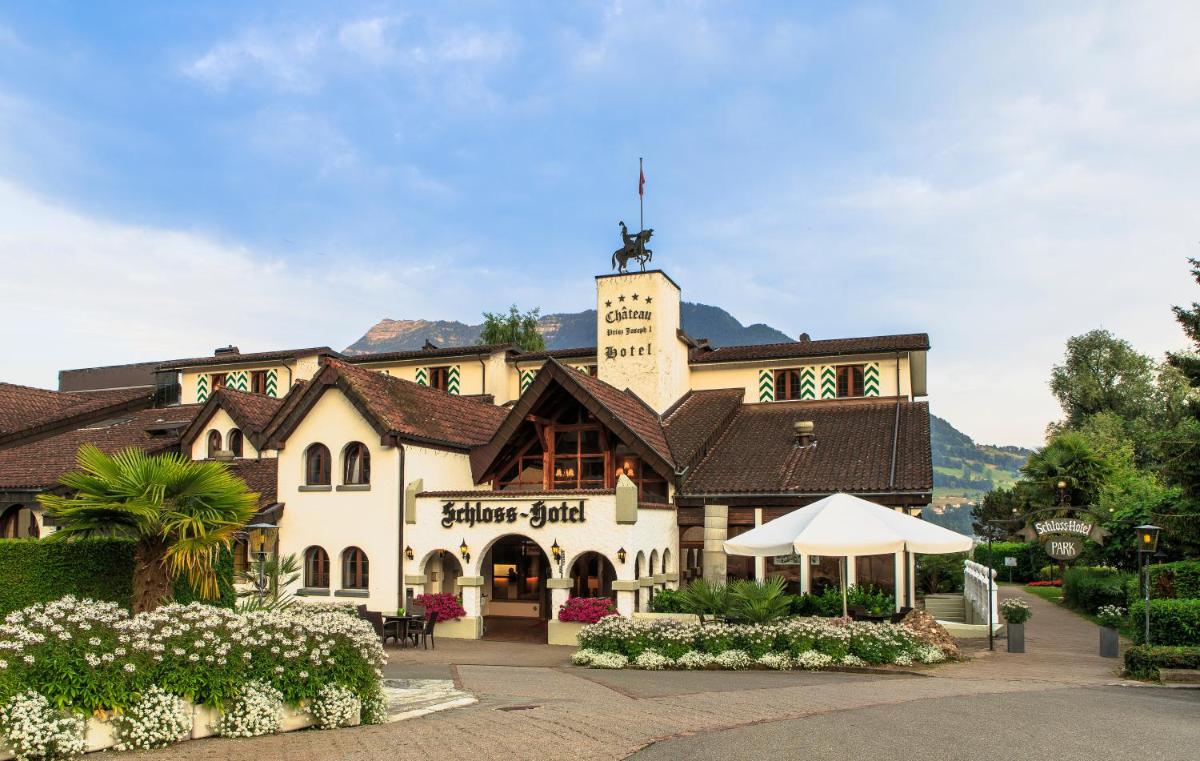 Swiss-Chalet Merlischachen - Romantik Schloss-Hotel am See