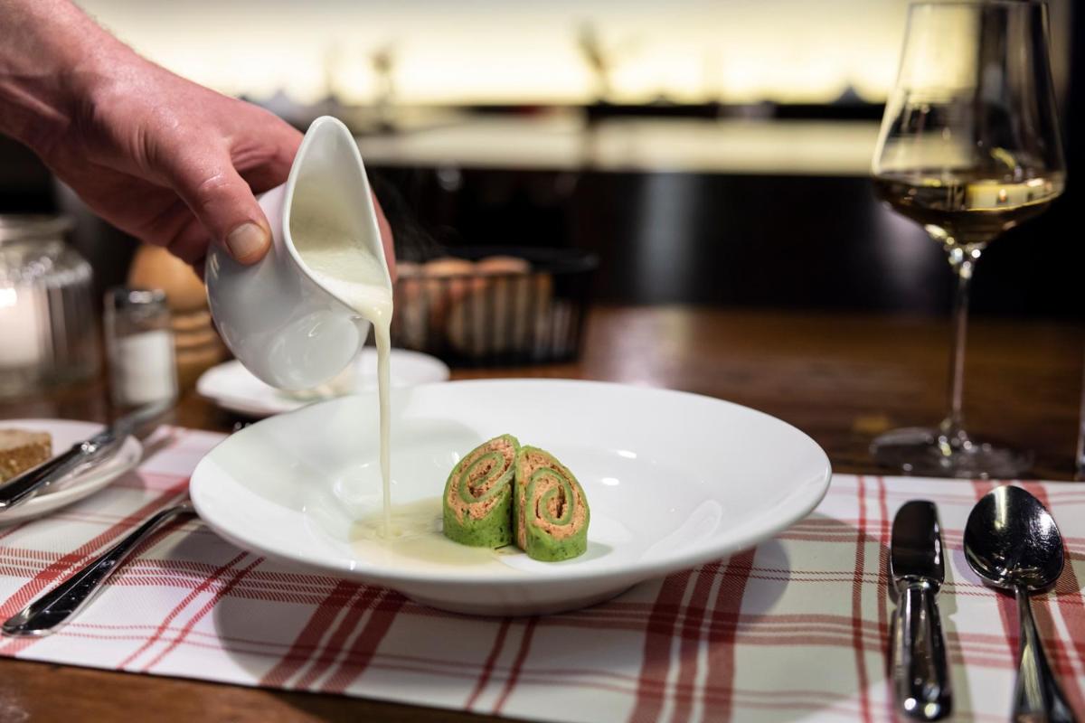 Swiss-Chalet Merlischachen - Romantik Schloss-Hotel am See